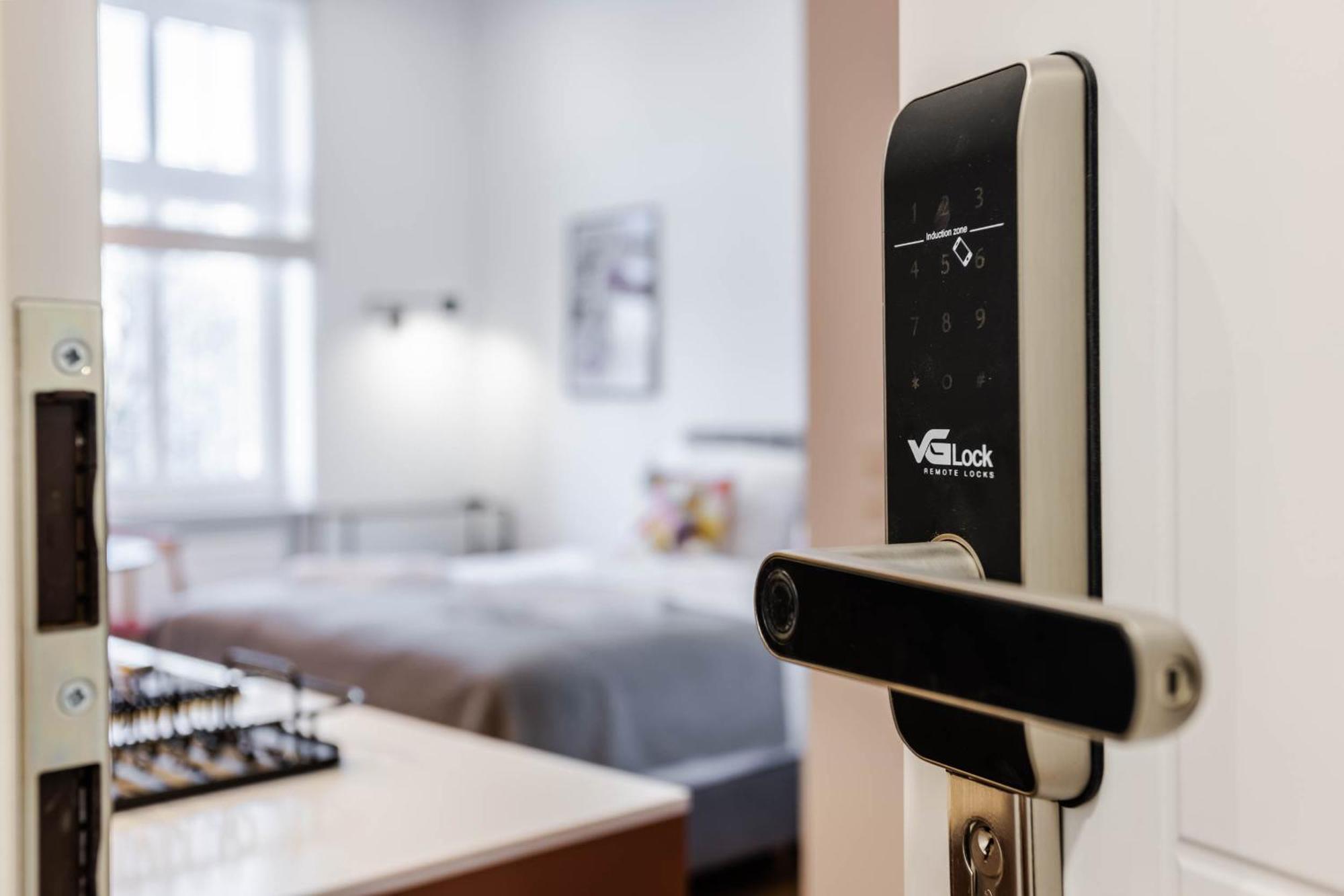 Nowoczesne I Stylowe Studia Very Berry W Poznaniu By Noclegi Renters Eksteriør bilde